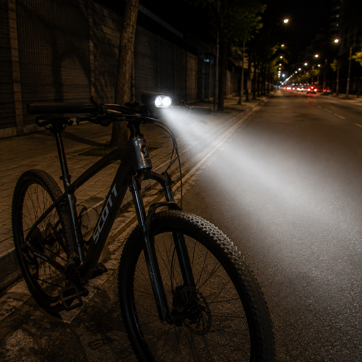 Foco Delantero Recargable para Bicicleta con Bocina | Luz LED 300 Lúmenes